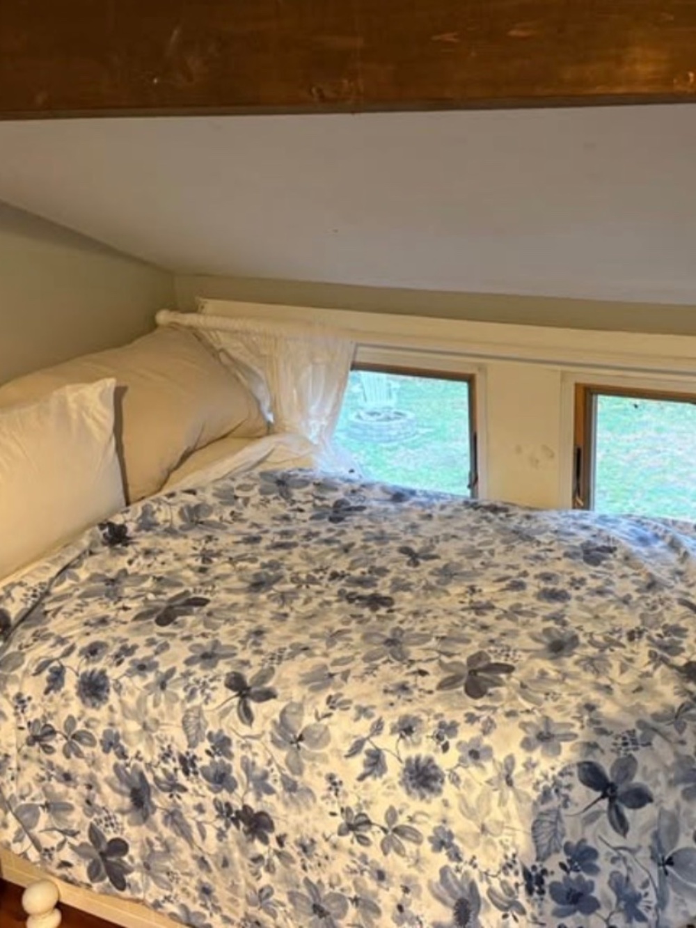 Garnet Hill flannel twin sheet set AND duvet cover W. Excellent condition